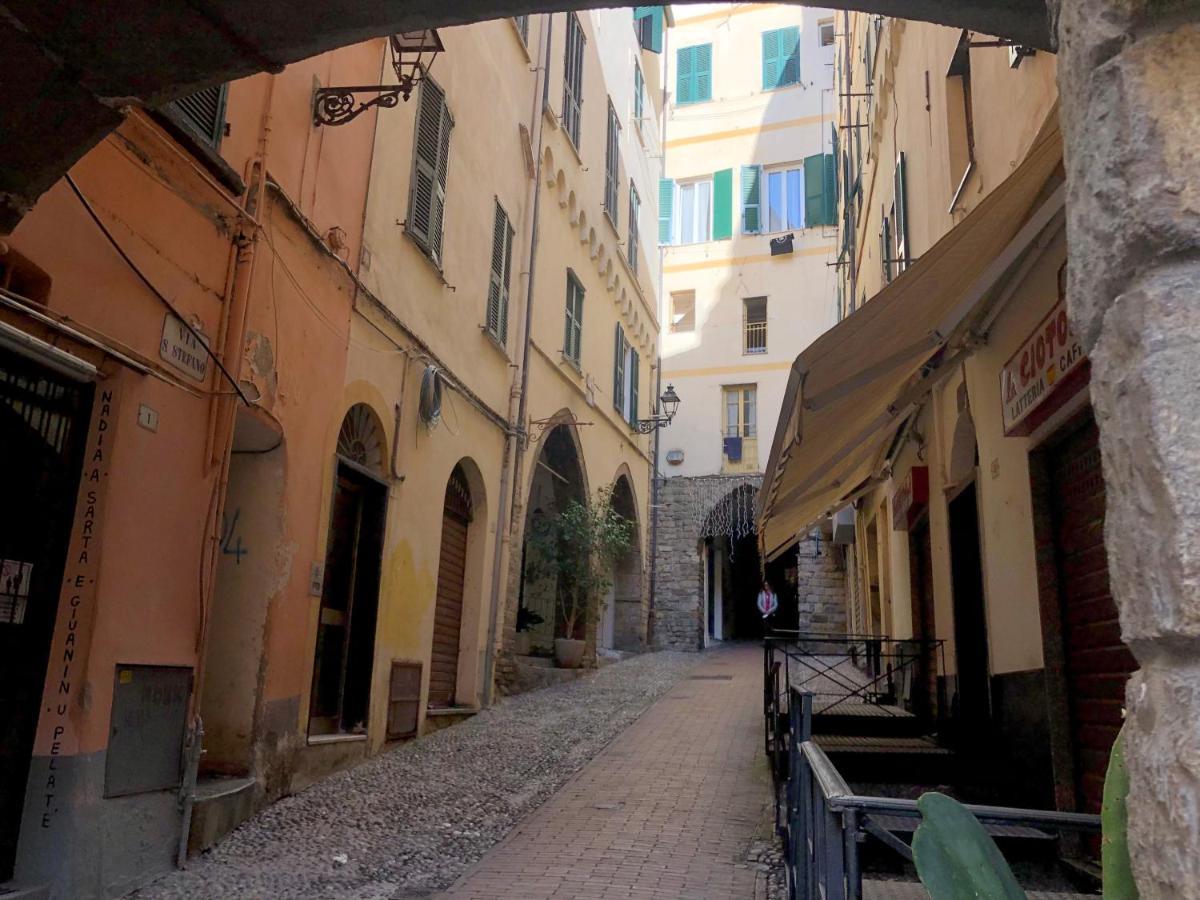 Ai Piedi Della Pigna Sanremo