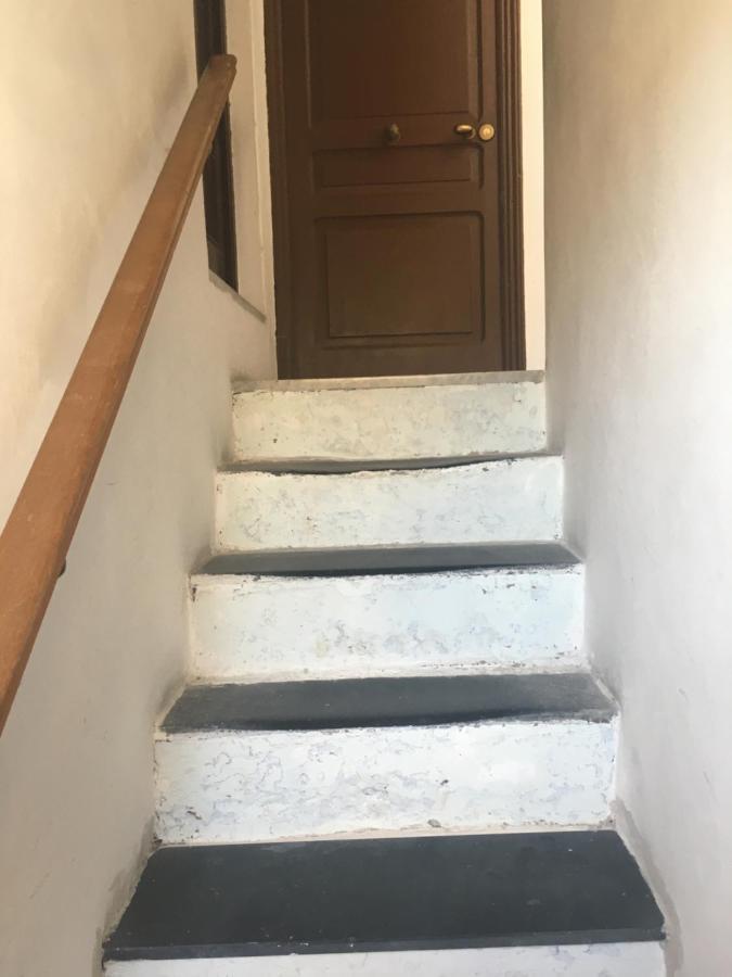 Ai Piedi Della Pigna Sanremo